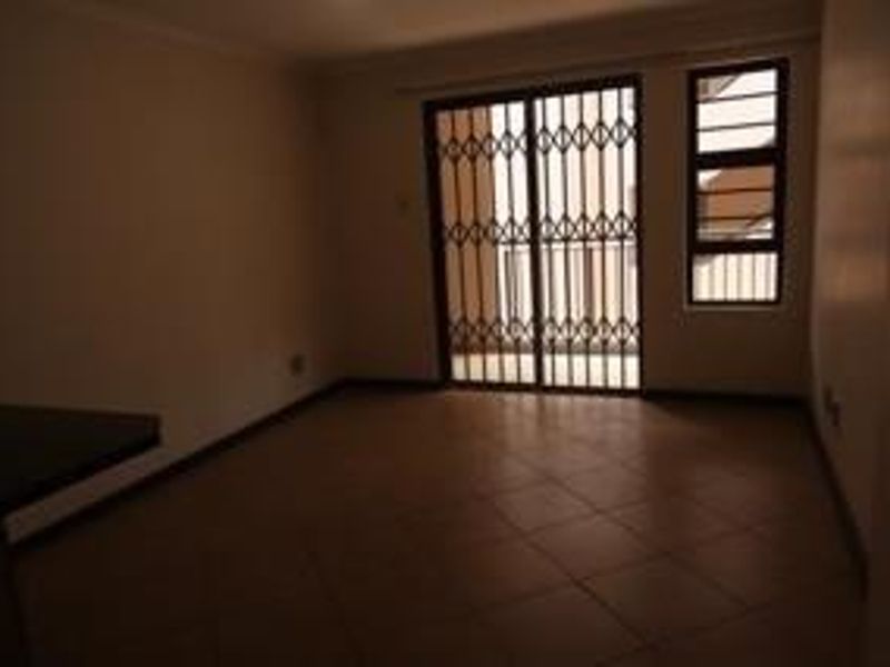 Luxury 2 Bedroom apartment to rent - Photo 8