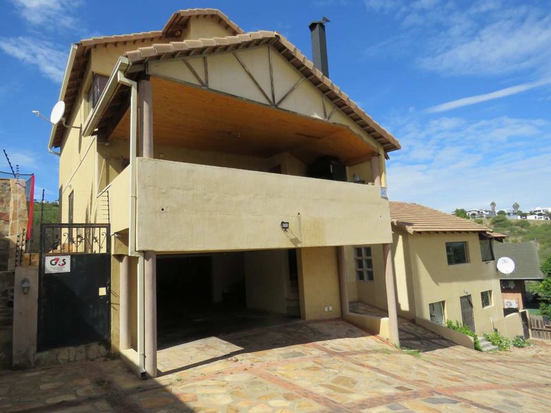 Elevate Your Lifestyle in This Stunning Three-Bedroom Home - Photo 2