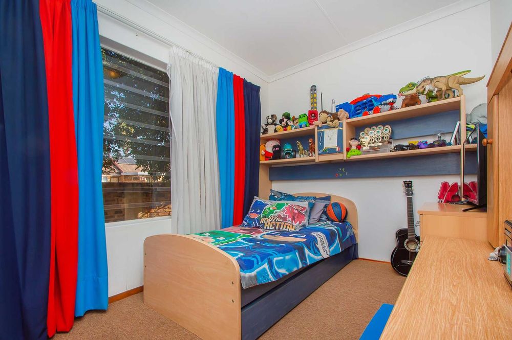 Second bedroom 