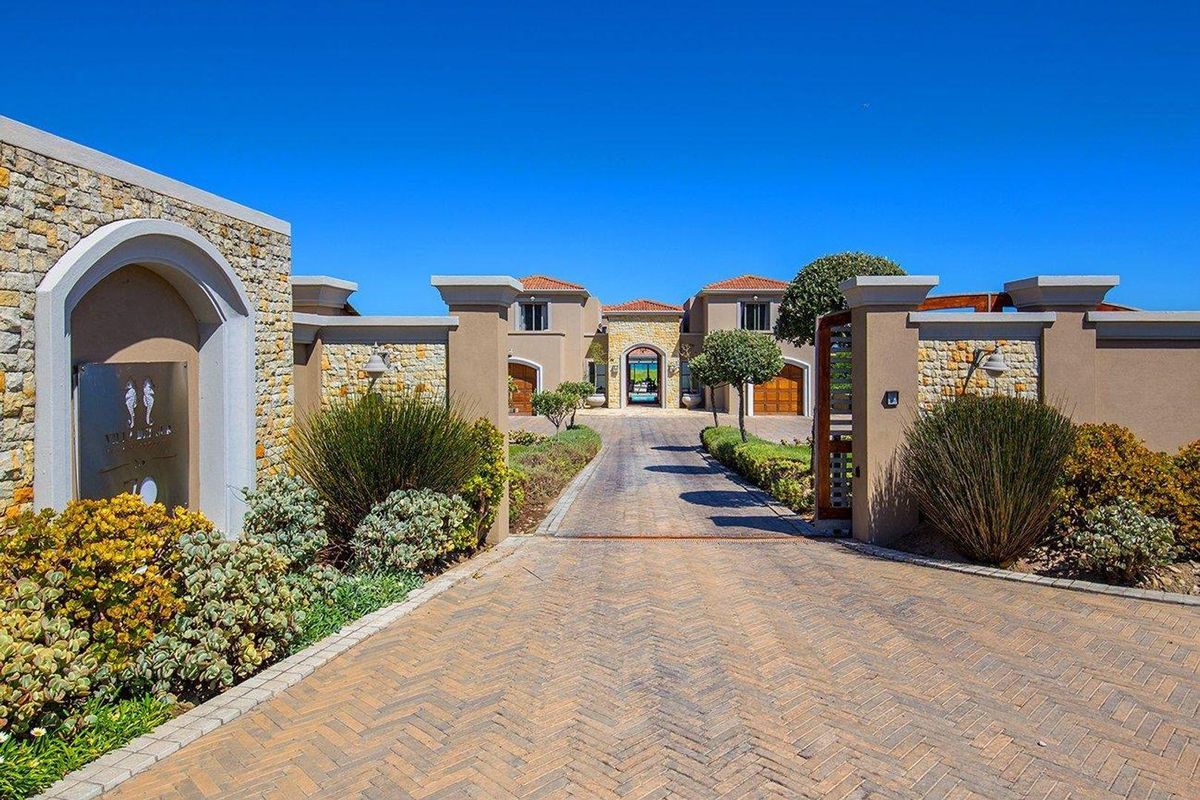 Sensational and stylish ocean facing villa del sur - Photo 5