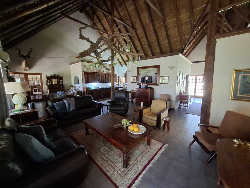 Stunning family home in Askham, the heart of the Kalahari - Photo 3