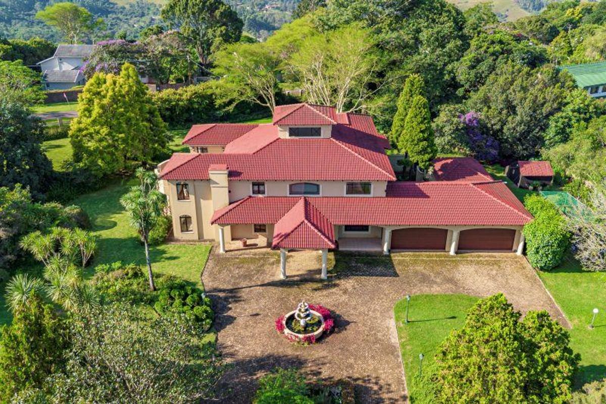 Exclusive Family Home, Perfectly Positioned. - Photo 2