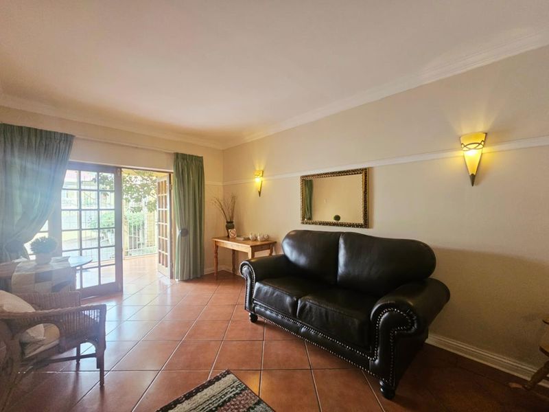 **Discover Luxurious Four-Star Accommodation with Roman Elegance** - Photo 9