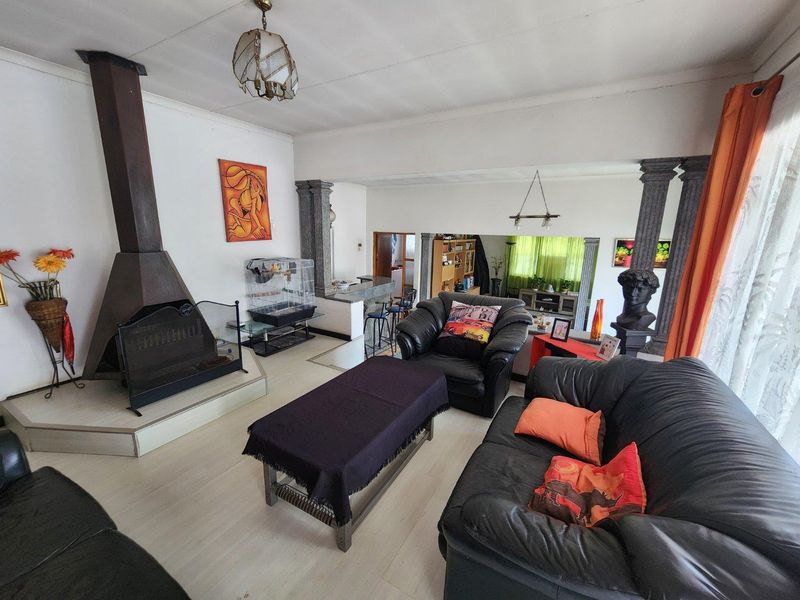 Prime Family Location in Verwoerdpark - Photo 6