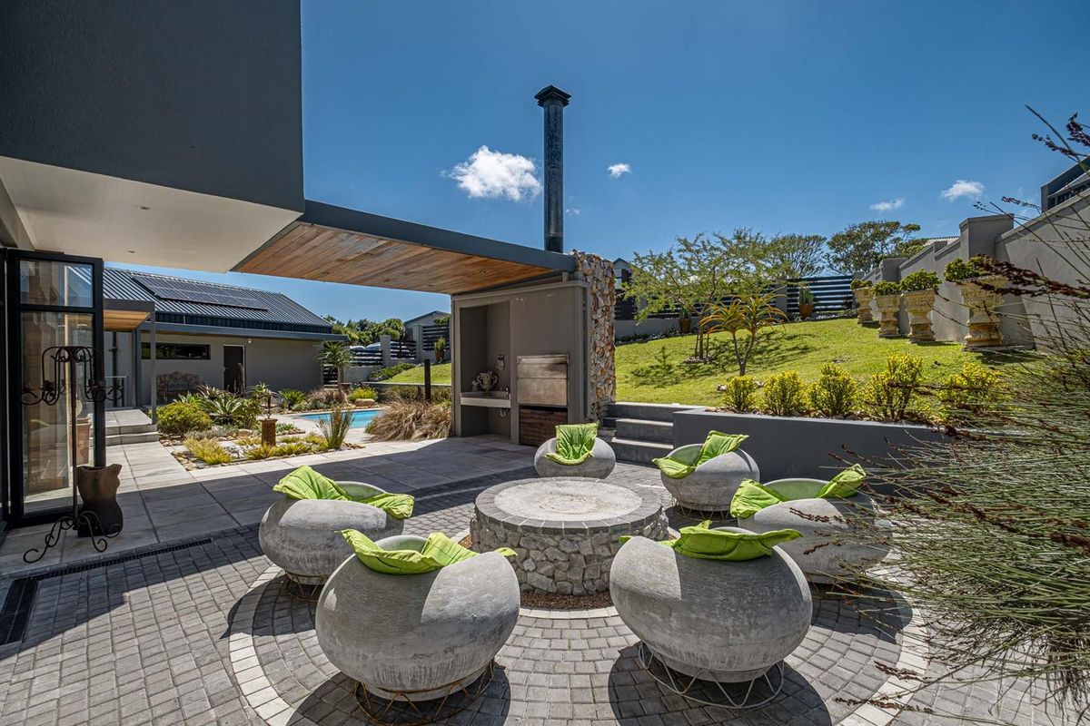 Enjoy tranquil living with the perfect blend of nature and luxury, in Kragga Kamma Game Park Residential Estate! - Photo 5