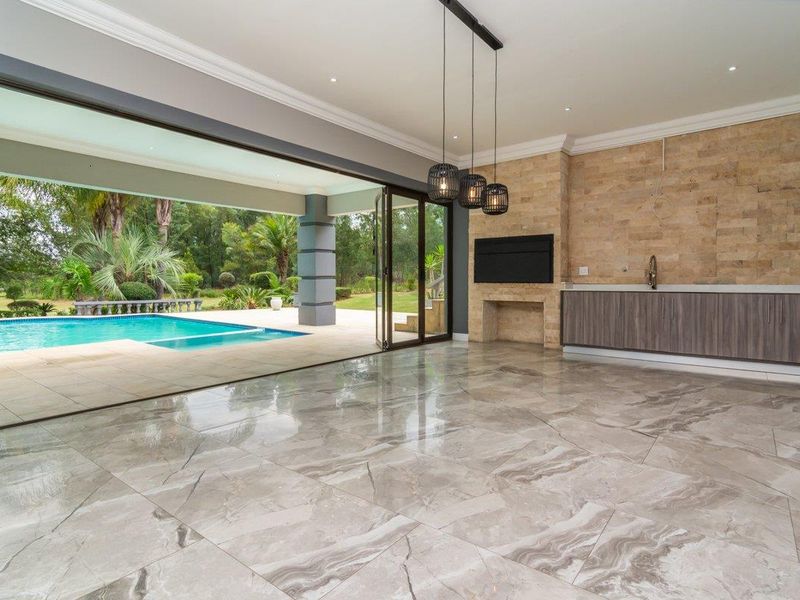 Step Into Luxury Living - Photo 10