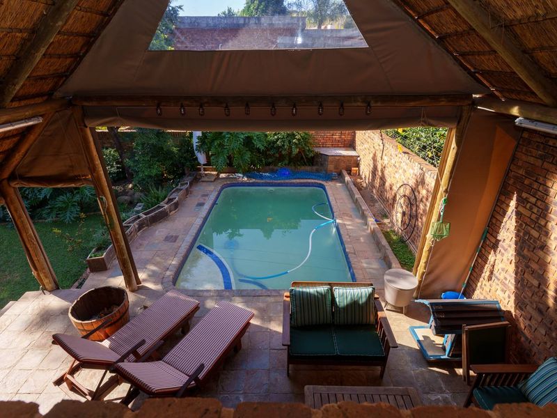 NEWLY LISTED 5 BEDROOM SECURE HOME IN PRIME AREA WITH LOVELY ENTERTAINMENT AREA AND POOL - Photo 6