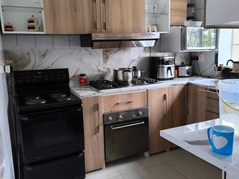 CALLING ALL INVESTORS - STUNNING SPACIOUS APARTMENT !! - Photo 7