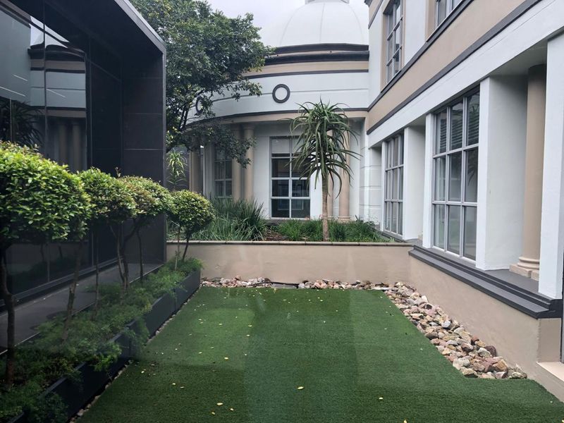 Prime Office Space Available in Sandhurst Office Park - Photo 3