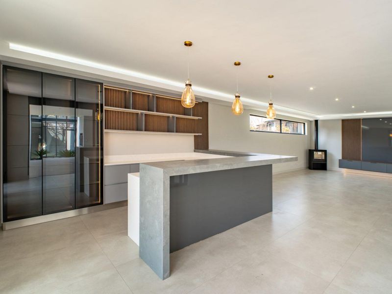 Brand-New Five-Bedroom Masterpiece For Sale in Waterfall Country Estate - Photo 9