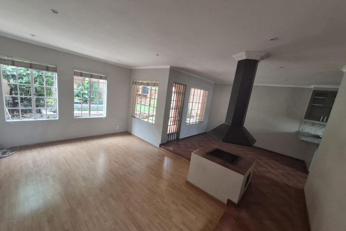 Secure Living in Prestigious Sterrewag – No Load Shedding - Photo 3