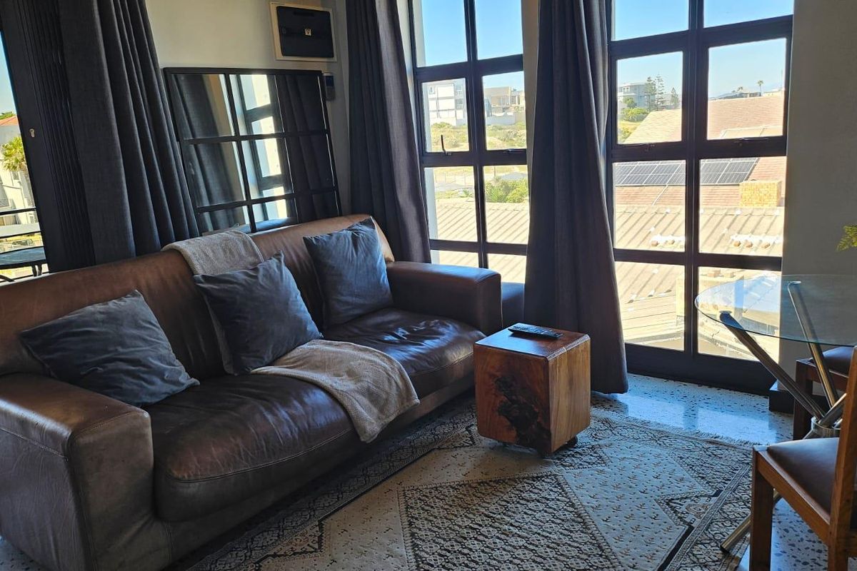 Own Cape Town’s Beachfront Lifestyle - Photo 5