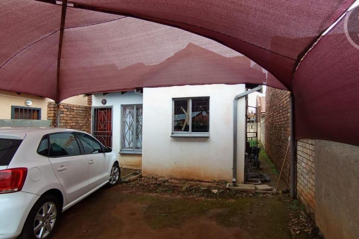 2 Bedroom House for Sale in Soshanguve - Photo 3