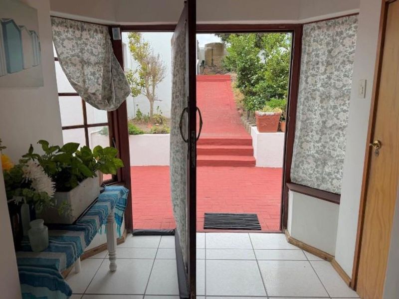 3 Bedroom House for Sale in Dana bay - Photo 6