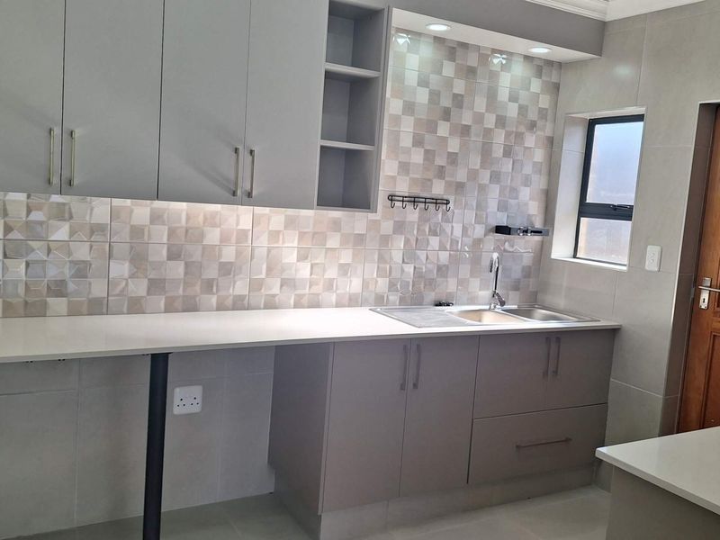 3 Bedroom Newly Built Duet for sale in Dana Bay - Photo 7