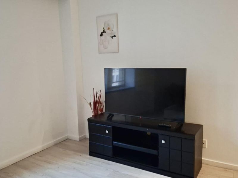 Stylish Fully Furnished Apartment in Iconic Mandela Rhodes Place - Photo 6