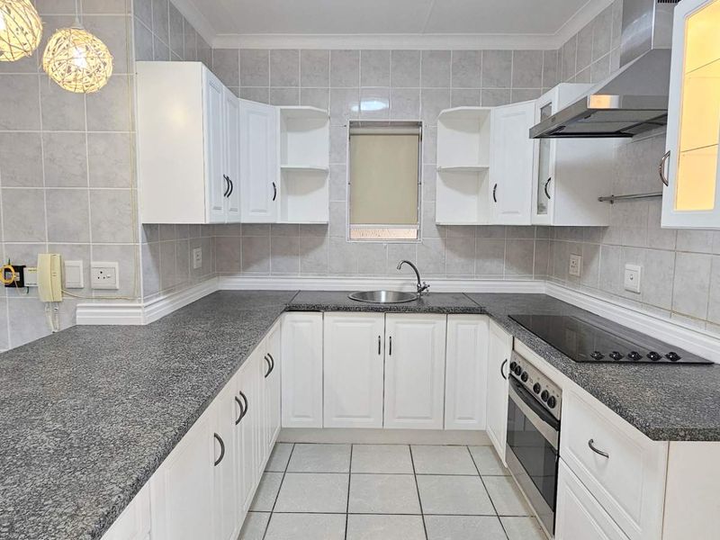 SEA VIEW APARTMENT - 2km from Hartenbos Beach! - Photo 10