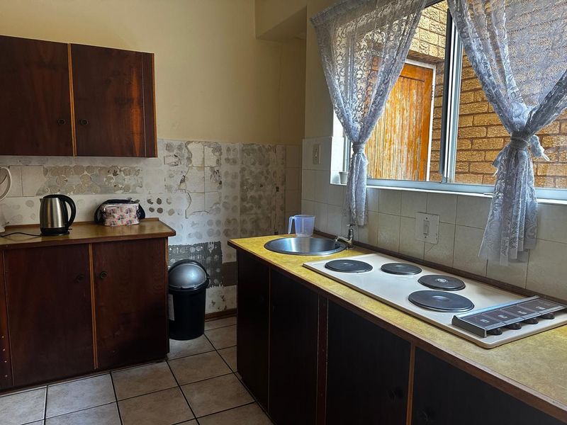 Unlock Your Dream Home Potential - Photo 4