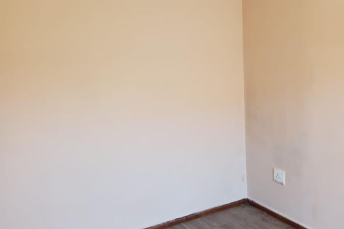 Montclair Gem: 2-Bed Home + 4 Flats! Secure & Convenient! - Photo 2