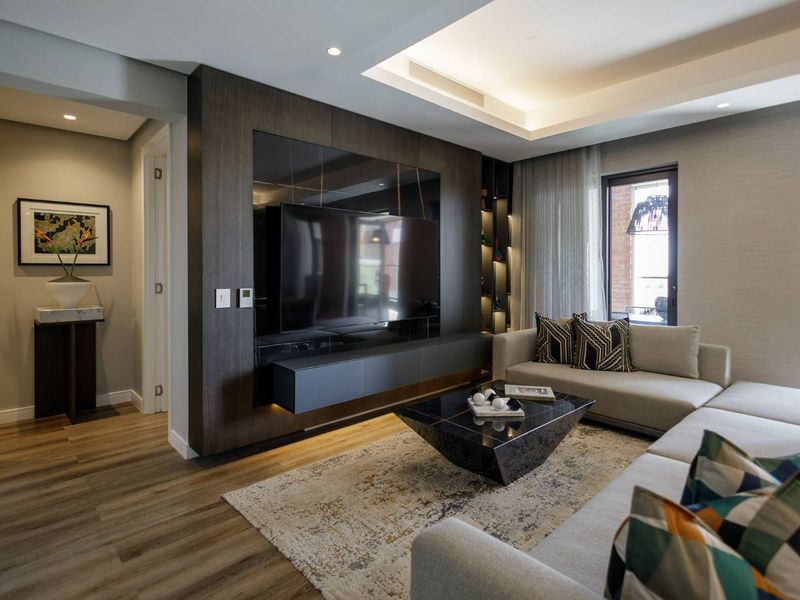 Luxurious 3-Bedroom Apartment in City Centre, Steyn City - Photo 3