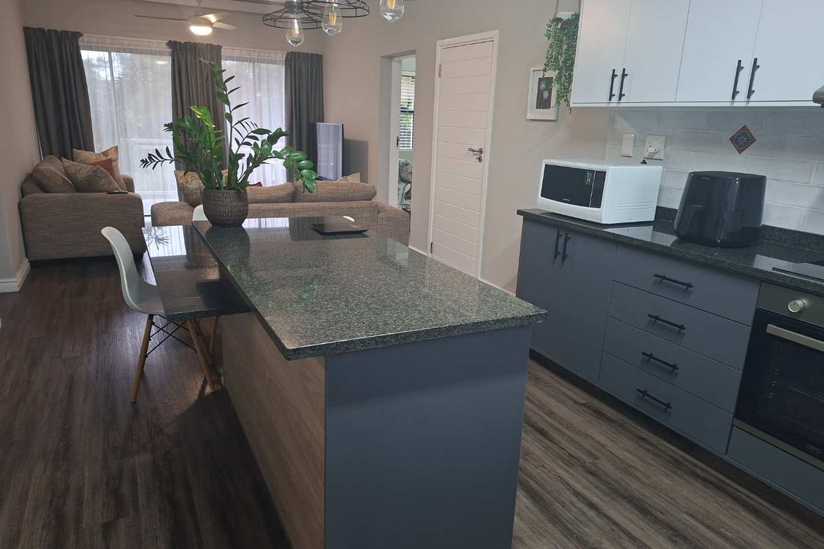 2 Bedroom Townhouse at a Secured Estate - Photo 2