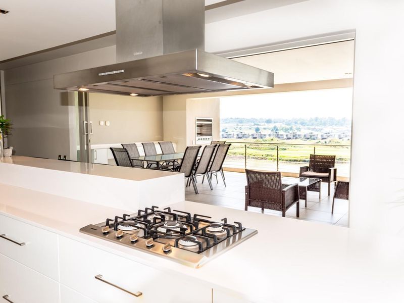 Ultimate Luxury Apartment for Sale in Ebotse Golf & Country Estate, Rynfield - Photo 3