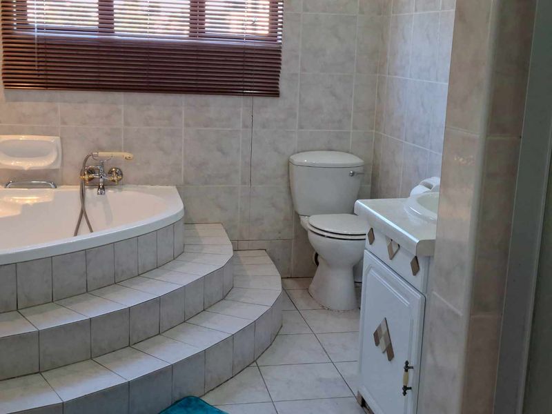 House in Bassonia has lots to offer !! - Photo 8