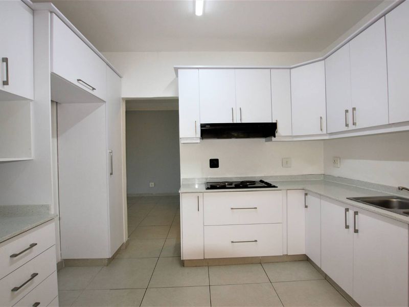 Hendra Estates - Stunning Duplex For Rent In Umhlanga Rocks - Photo 9