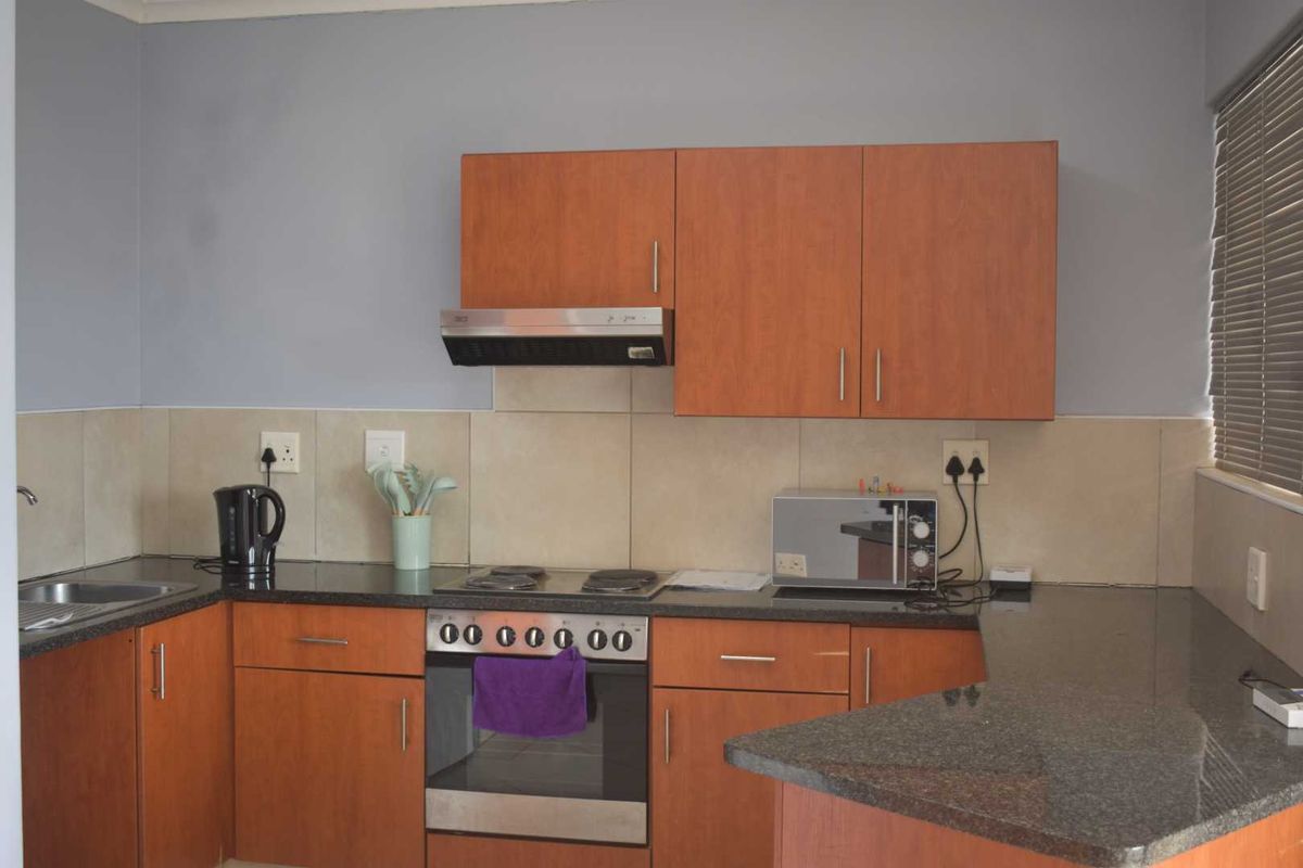 Secure lock up & go Apartment! - Photo 3