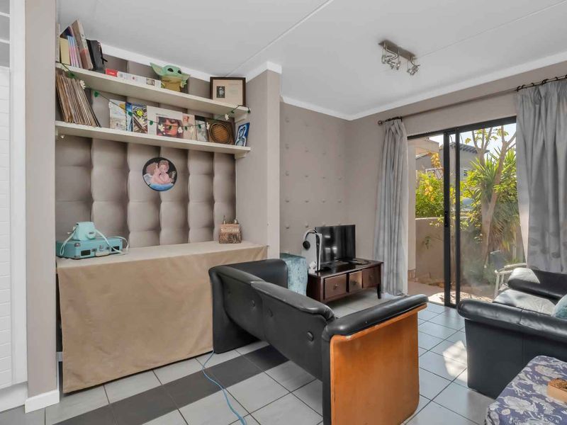2 BEDROOM 1 BATHROOM GARDEN APARTMENT FOR RENT IN FOURWAYS - Photo 3