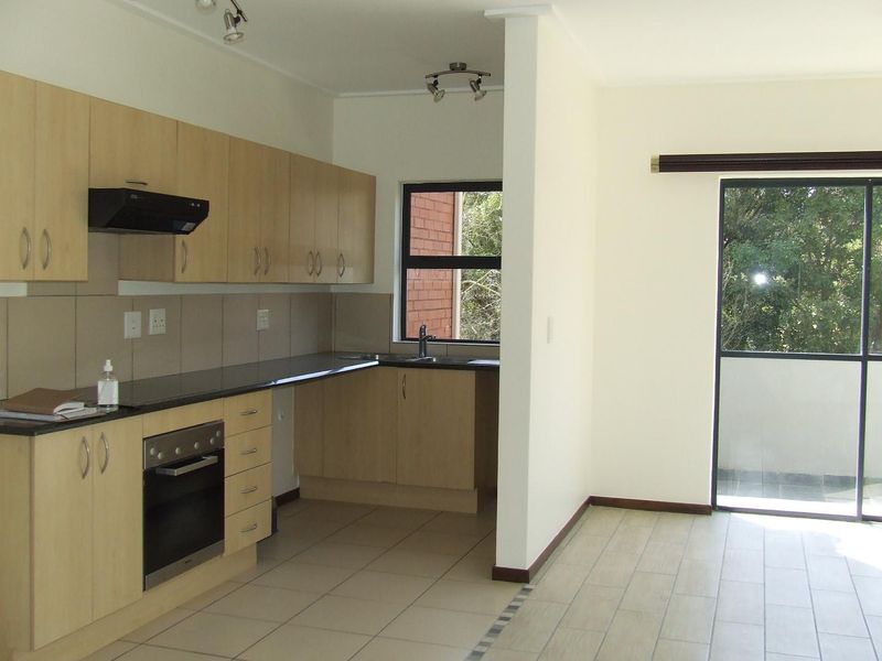 Luxury Living on the Green with Modern Comforts & Resort Lifestyle - Photo 2