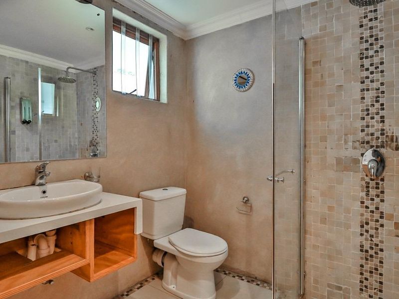 Chic Loft Apartment in the Heart of Woodstock - Photo 10