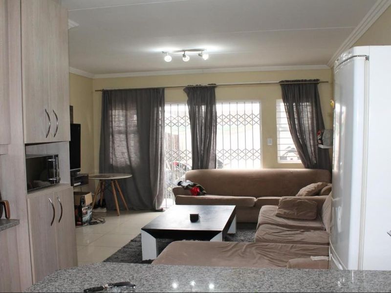 Apartment For Sale in Mayberry Park, Alberton - Photo 8