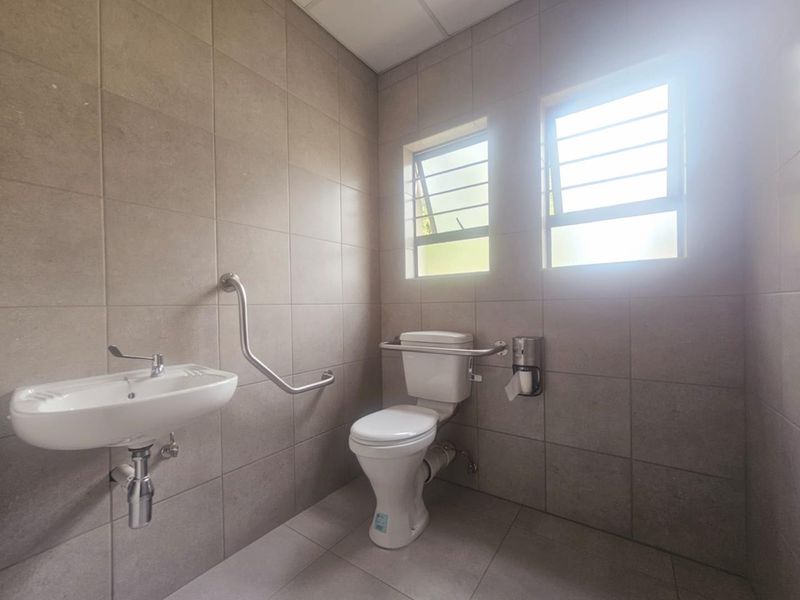 Prime Commercial Property for Sale in Ladybrand CBD - Photo 10