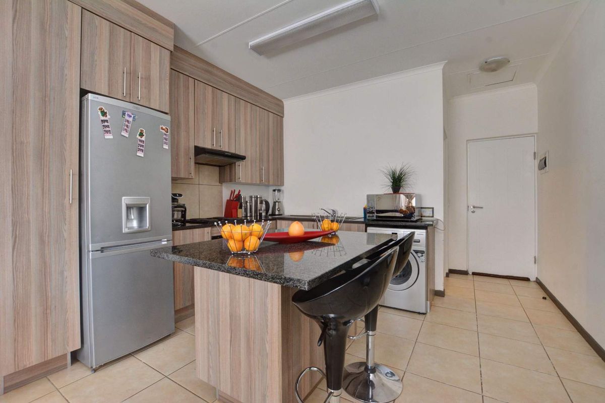 Modern Urban Living - Photo 3