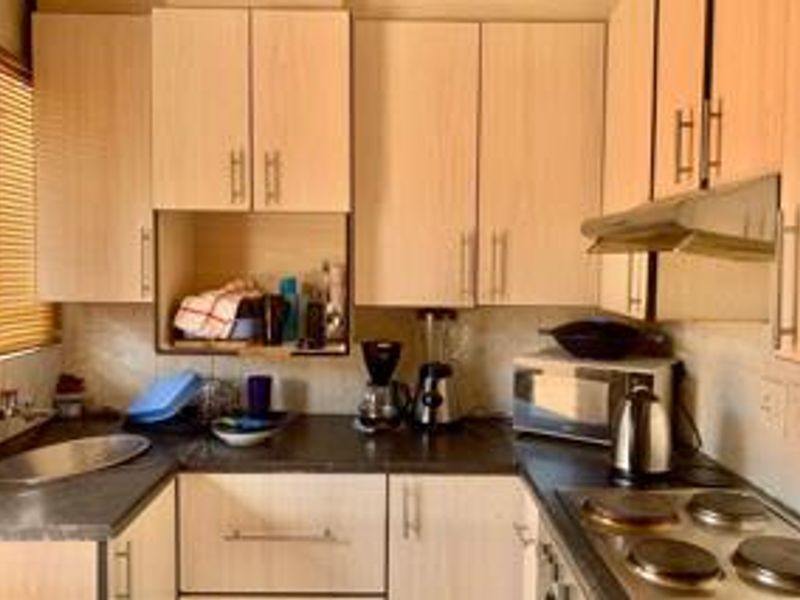 3 bedrooms house for sale in Soshanguve AA - Photo 6