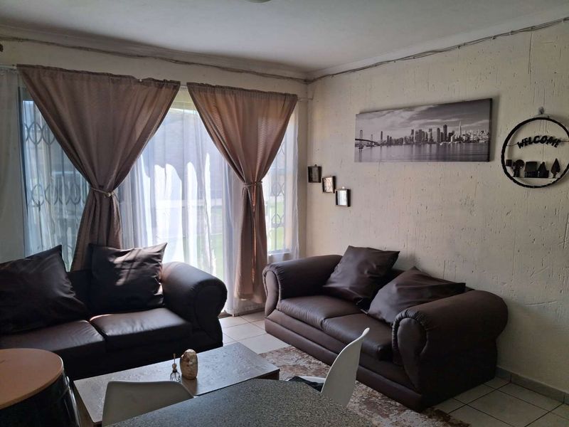 3 Bedroom Flat For Sale in Bonanne - Photo 6