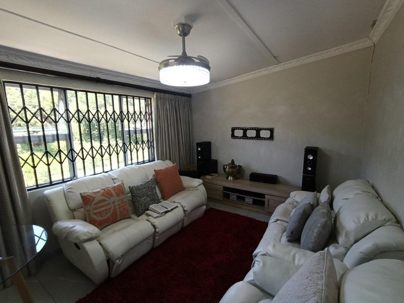 Beautiful 4-Bedroom Family Home for Rent - Photo 3