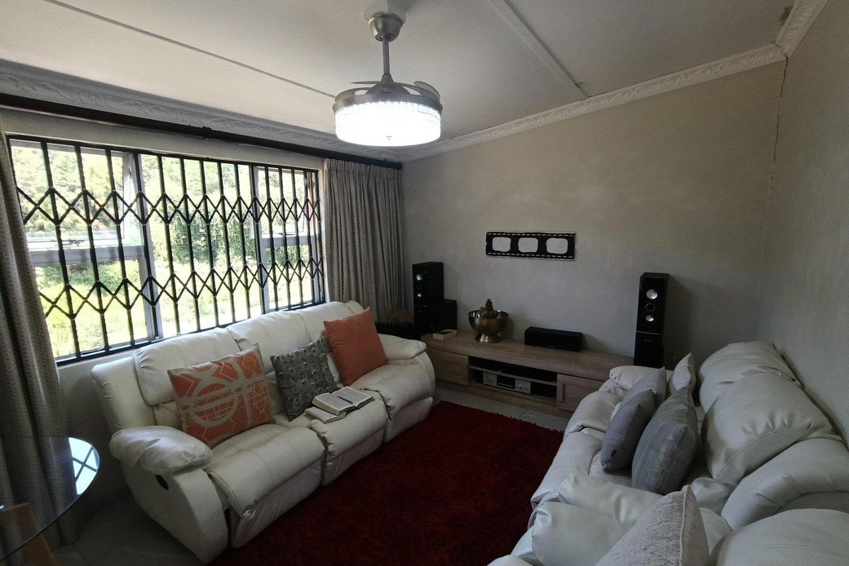 Beautiful 4-Bedroom Family Home for Rent - Photo 3