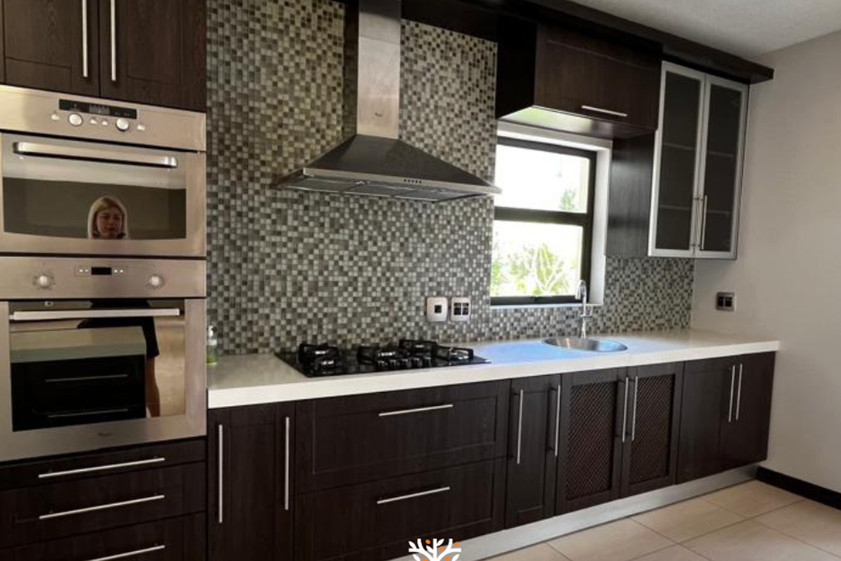 Family Home For Sale | Suiderhof | N$4 200 000 - Photo 4