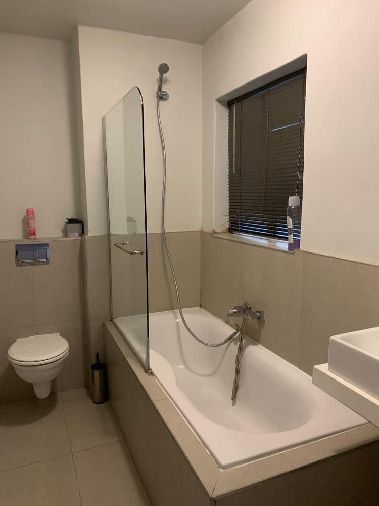 2nd bathroom with shower over bath