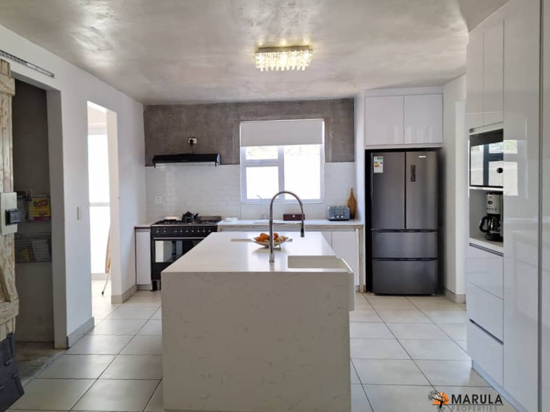 FOR SALE | STYLISH FAMILY HOME | OMEYA ESTATE - Photo 8