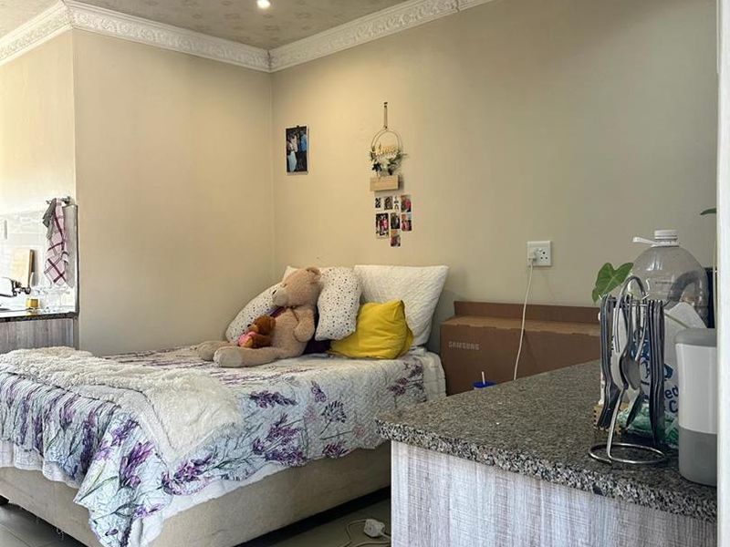 Practical 1-Bedroom Rental with shared Pool Access in Richards Bay - Photo 5