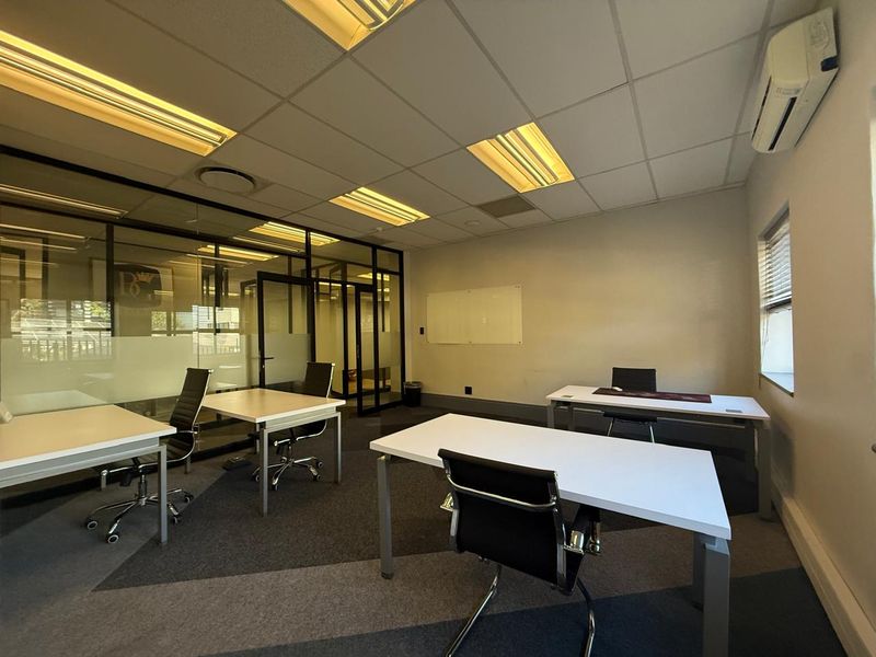 Prime 45m2 Ground Floor Office Suite To Let at 16 Fricker Road | Immediate Occupation - Photo 3