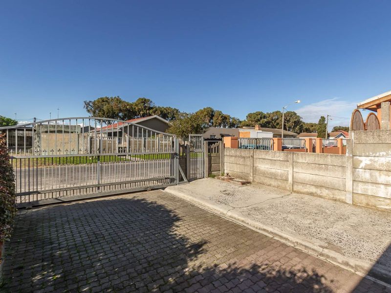 4 Bed Double Storey family home - Photo 6