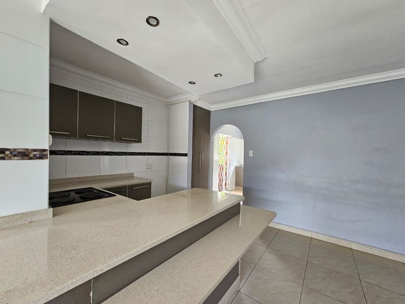 Welcome to your bright and breezy 2-bedroom flat in the heart of Meer en See! - Photo 2