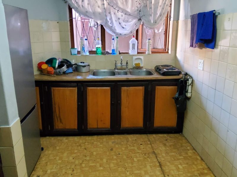 Charming  2 bedroom Family Townhouse in secure Prime Location - Photo 6