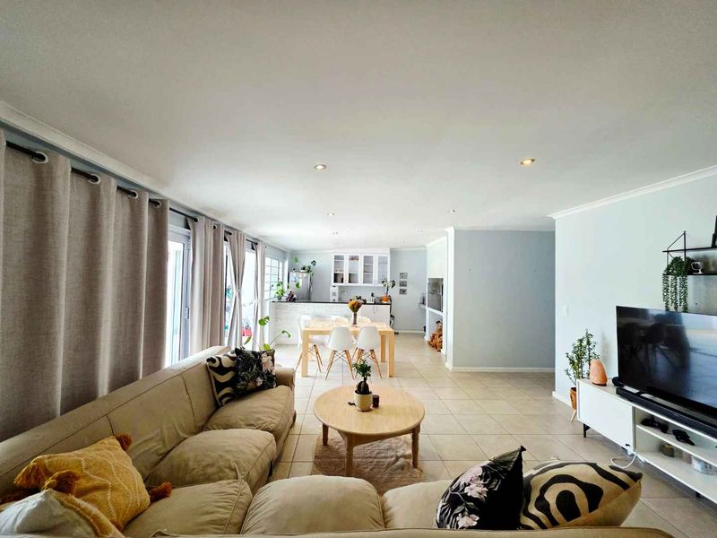 Modern Single-Level Gem in the Heart of Welgelegen - Photo 8