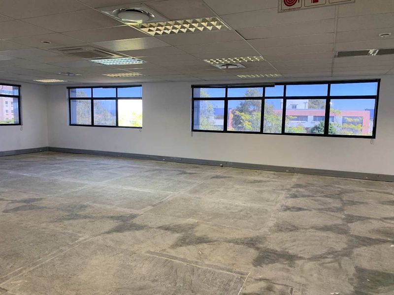319m2 Ground Floor Office To Let at 11 Naivasha Road, Sunninghill - Photo 8