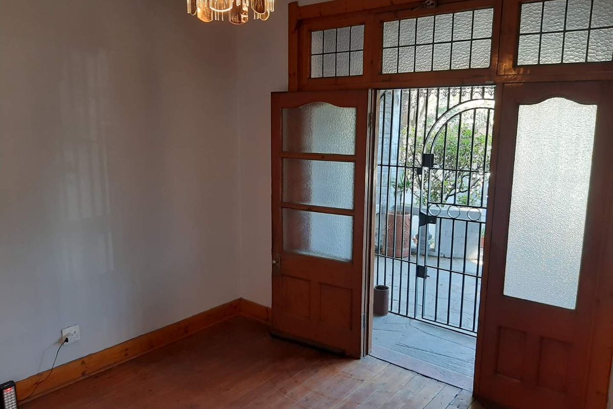 Charming and Spacious Old-Style Home with Income-Generating Flatlet - Photo 4